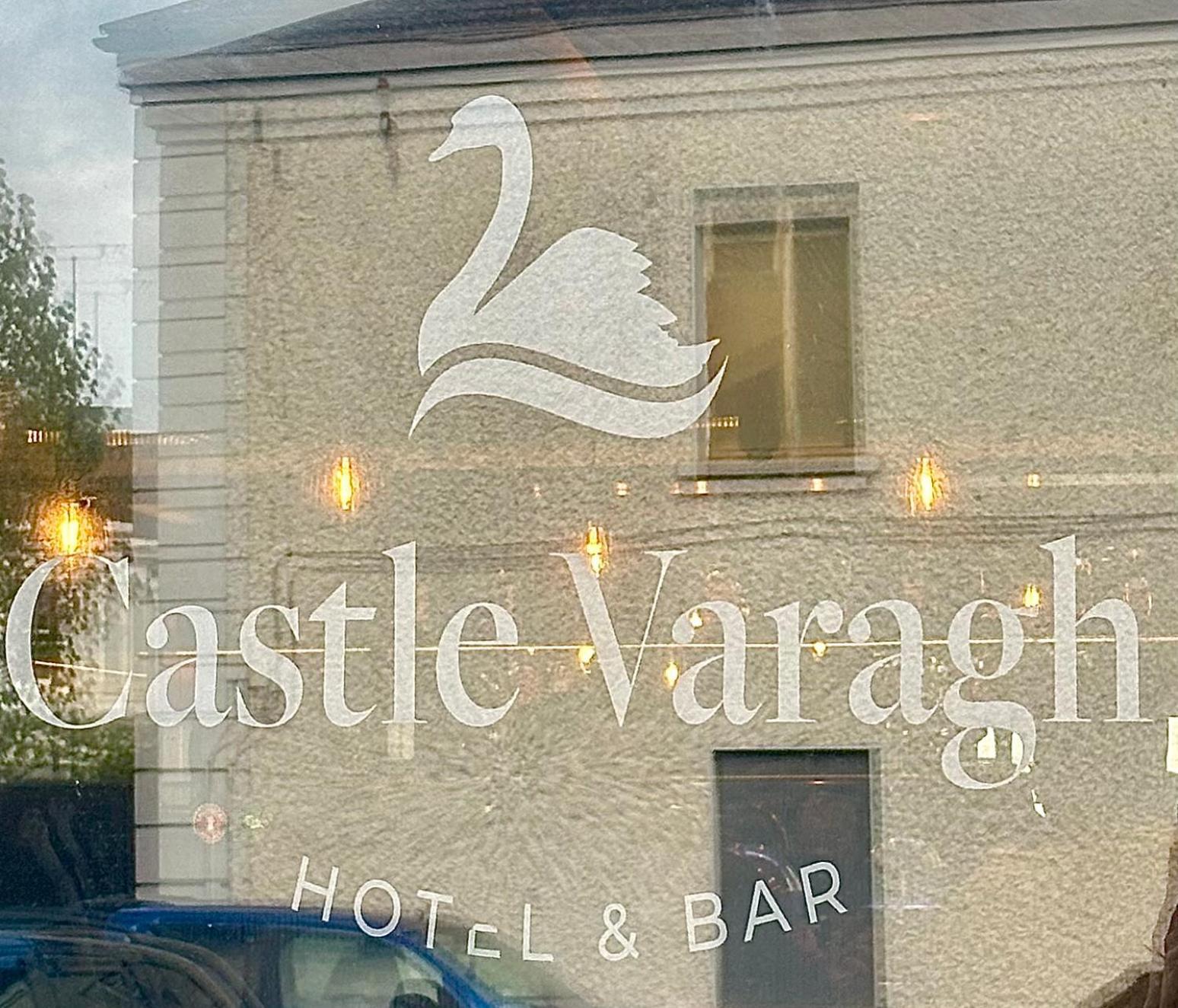 Castle Varagh Hotel & Bar Castlepollard Buitenkant foto